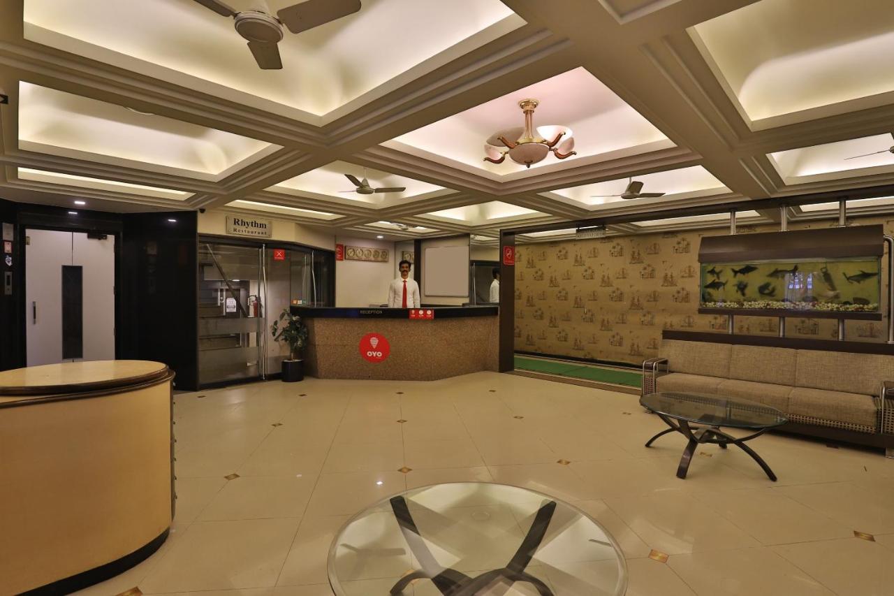 Capital O 1338 Hotel Harmony Rajkot Buitenkant foto